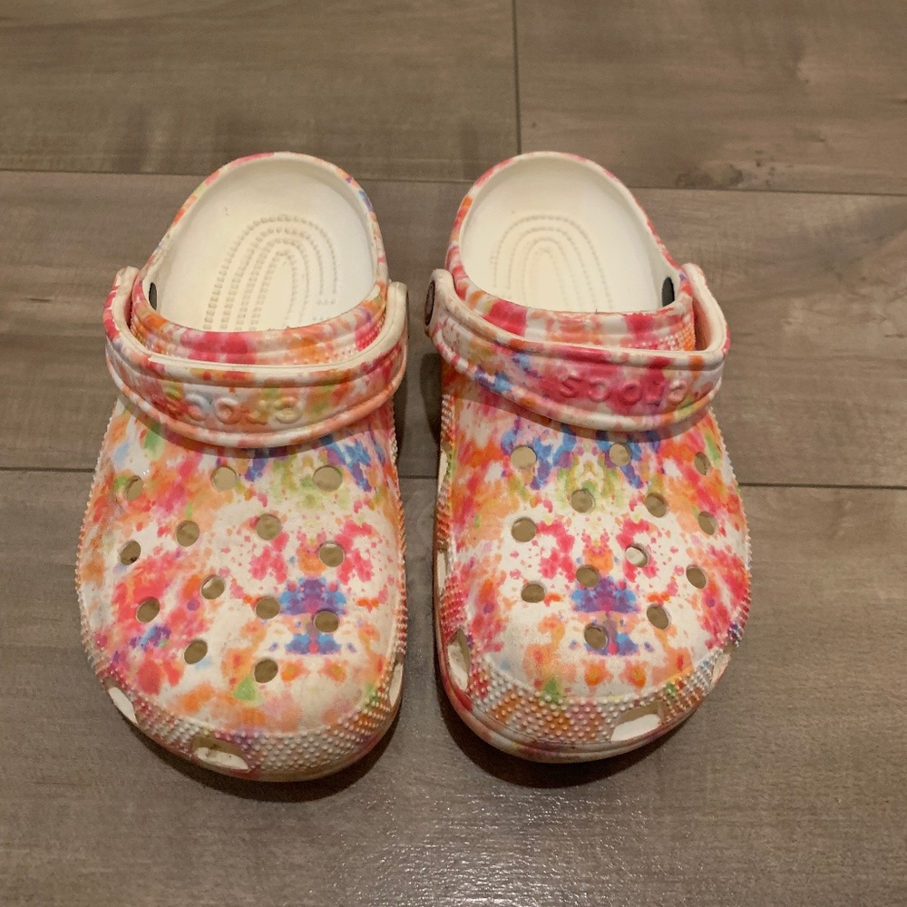Women’s size 8 CROCS